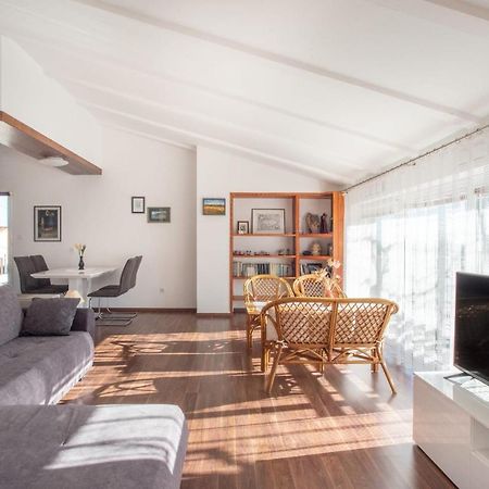 Apartamento Haus Mirela Ližnjan Exterior foto